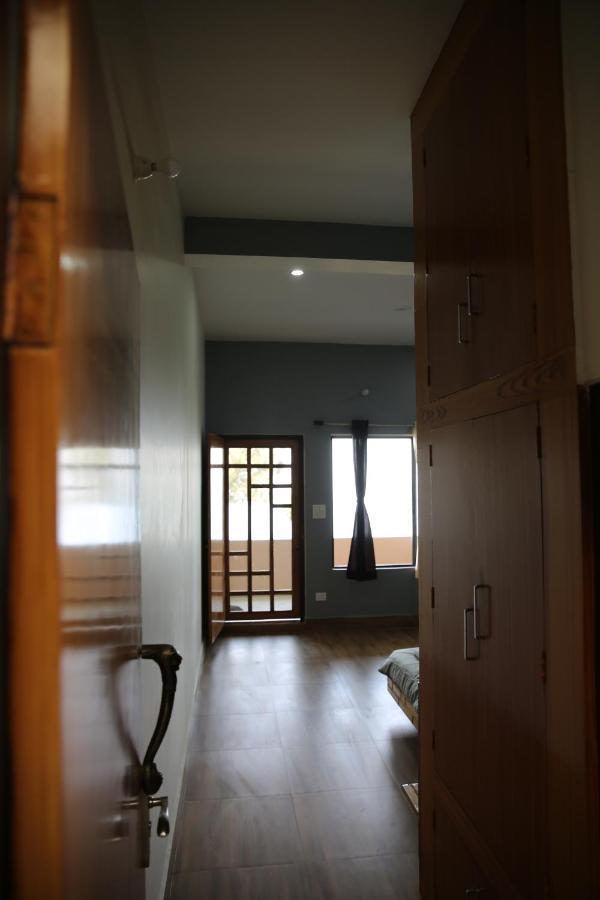 The Buransh Inn 阿尔莫拉 外观 照片