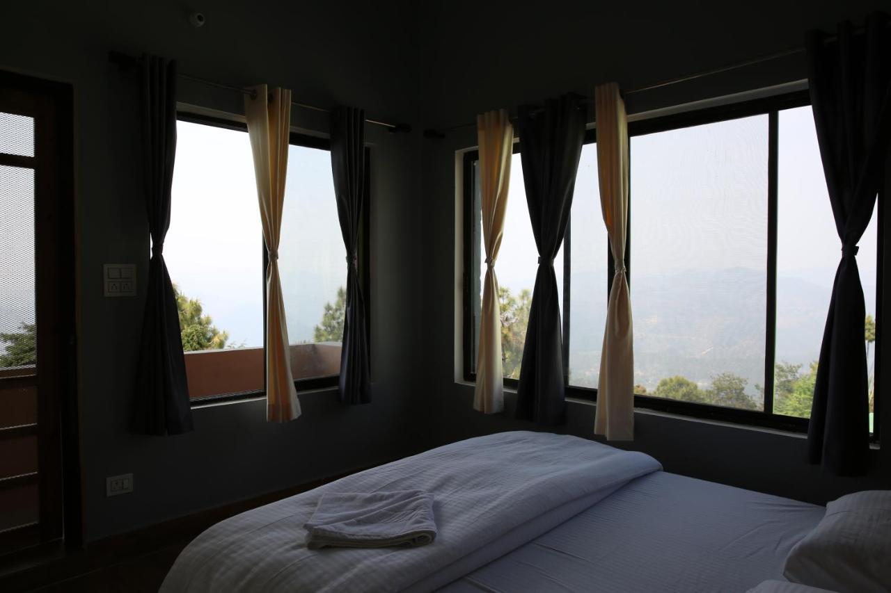 The Buransh Inn 阿尔莫拉 外观 照片
